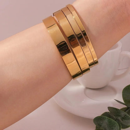 Oval Smooth Bracelet Bangle